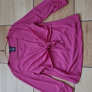 Rose pick blouse w/tue in front, by Apostrophe, size XL petite (18)